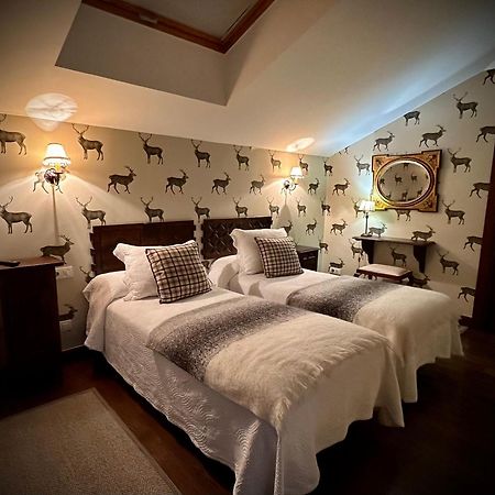 Hotel Batzarki à Avellaneda  Extérieur photo