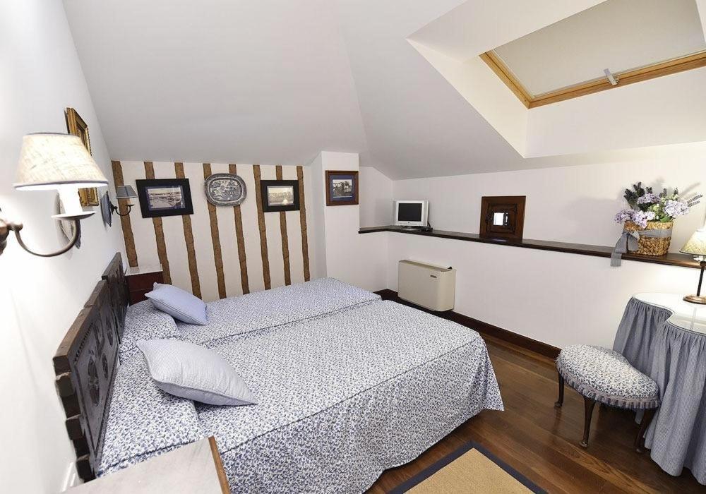 Hotel Batzarki à Avellaneda  Extérieur photo