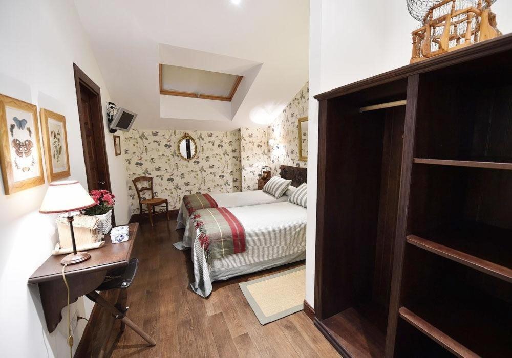 Hotel Batzarki à Avellaneda  Extérieur photo