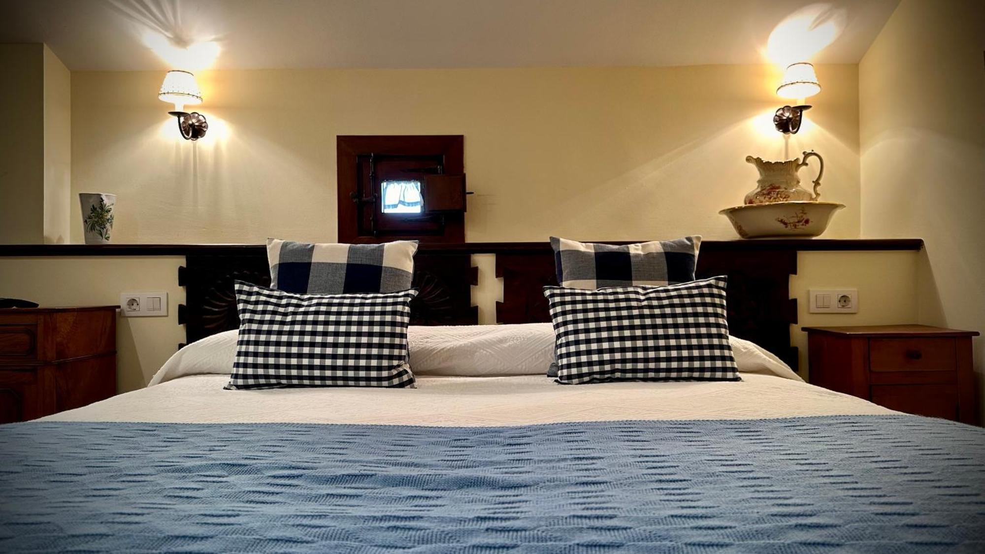 Hotel Batzarki à Avellaneda  Extérieur photo