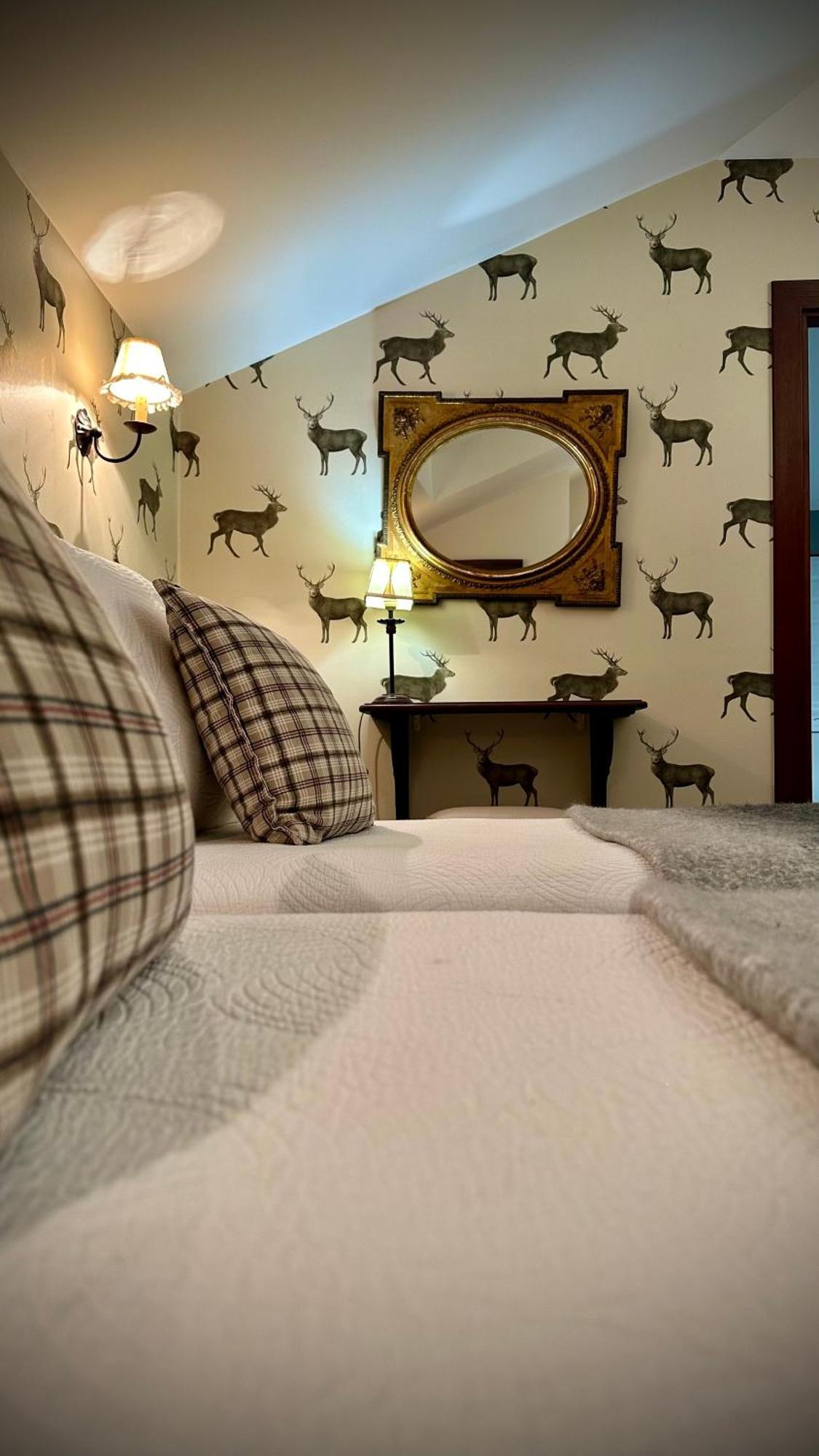 Hotel Batzarki à Avellaneda  Extérieur photo