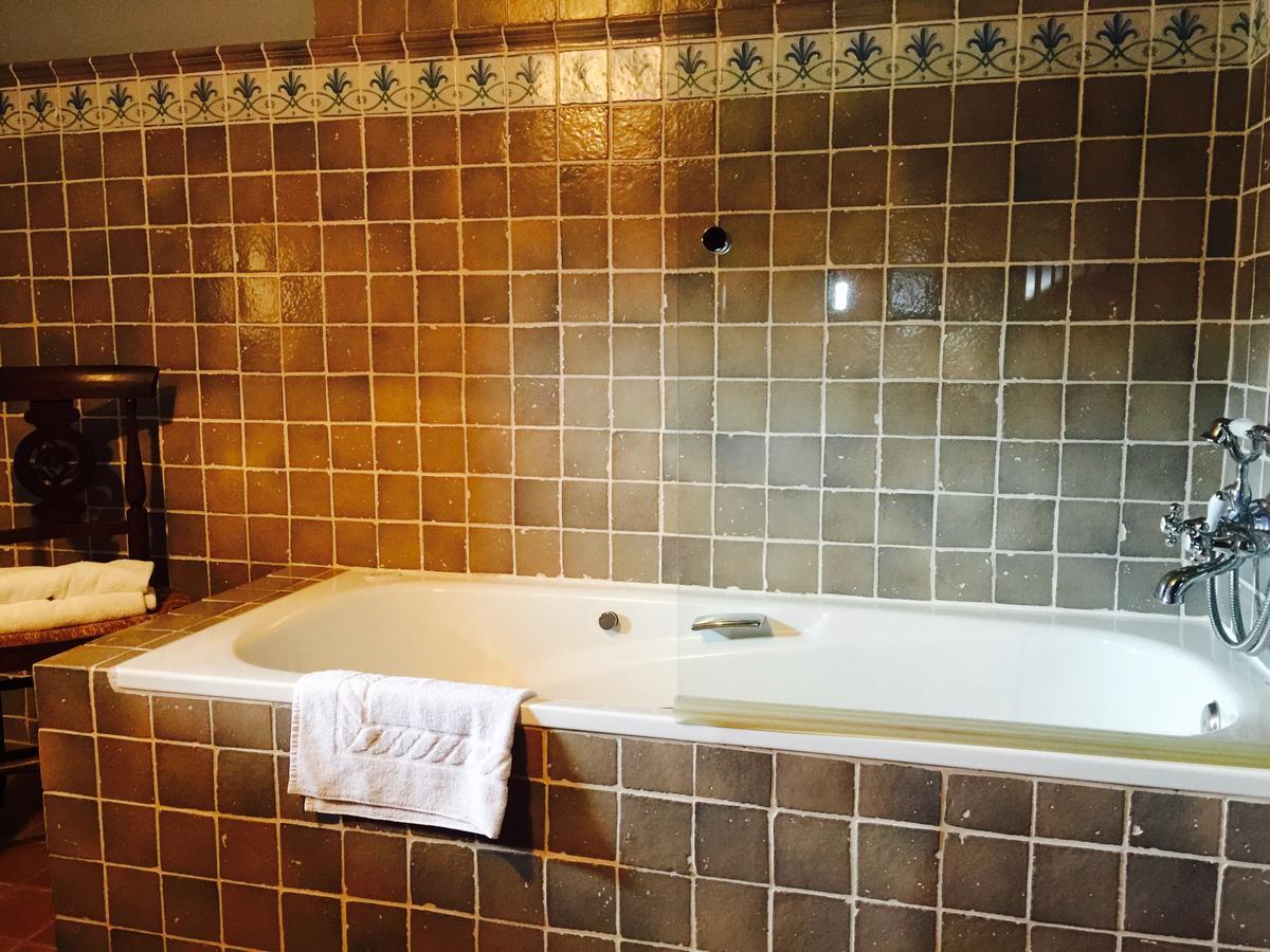 Hotel Batzarki à Avellaneda  Extérieur photo