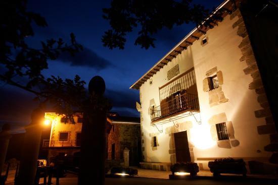 Hotel Batzarki à Avellaneda  Extérieur photo