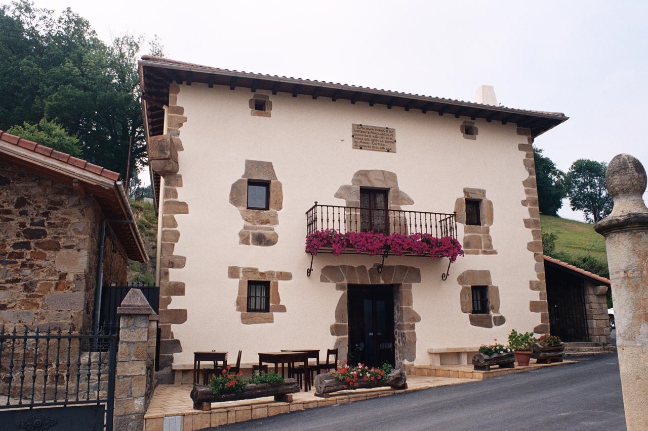 Hotel Batzarki à Avellaneda  Extérieur photo