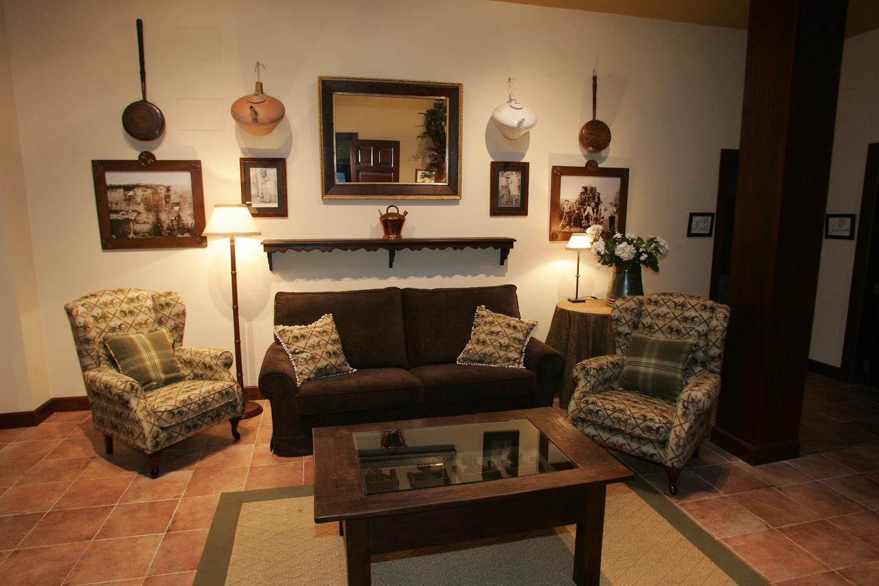Hotel Batzarki à Avellaneda  Extérieur photo