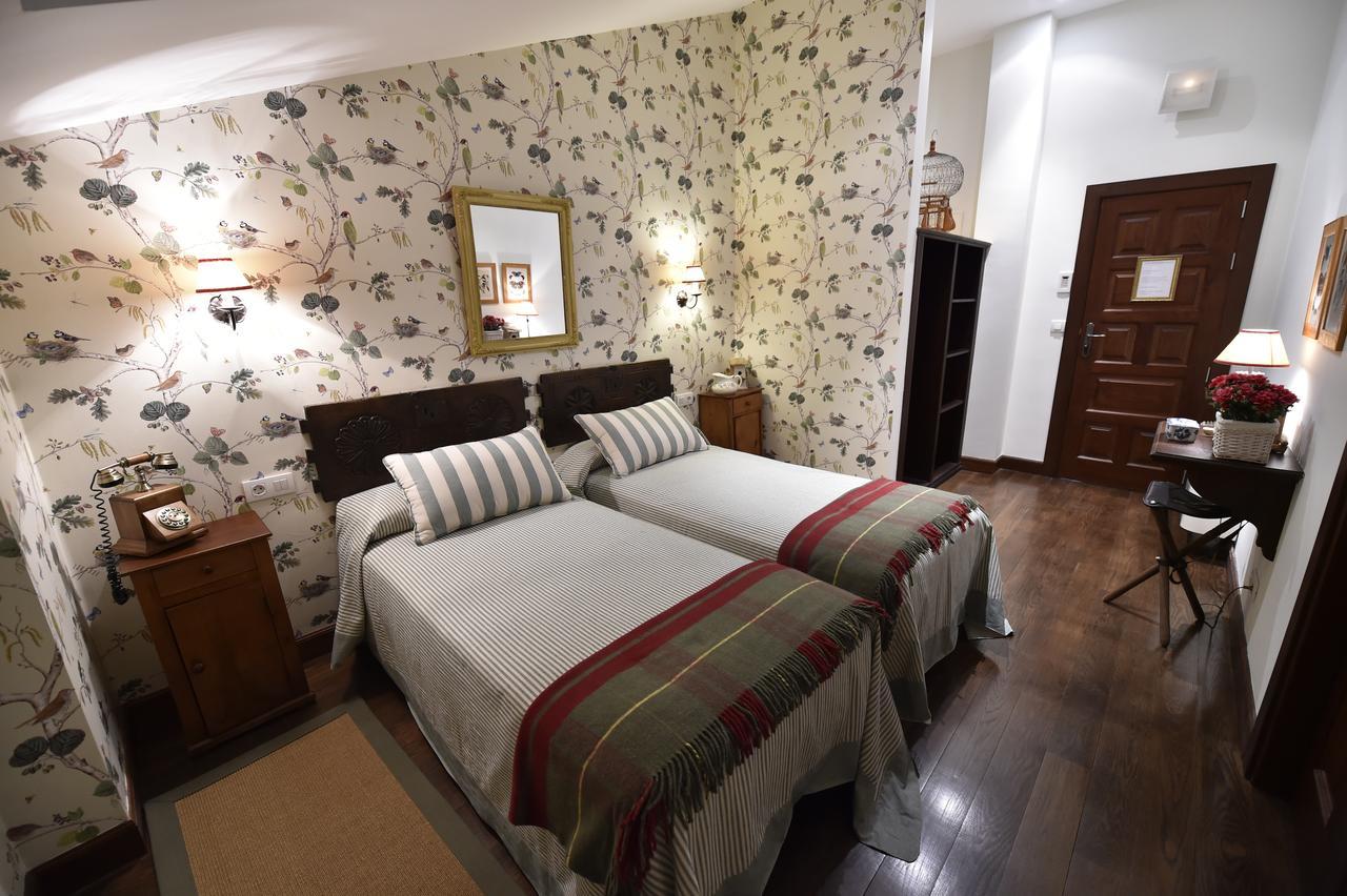 Hotel Batzarki à Avellaneda  Extérieur photo